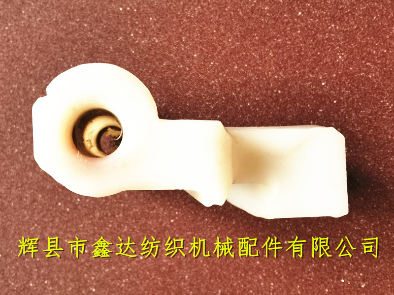 B12-2 side view of multi shuttle skin knot